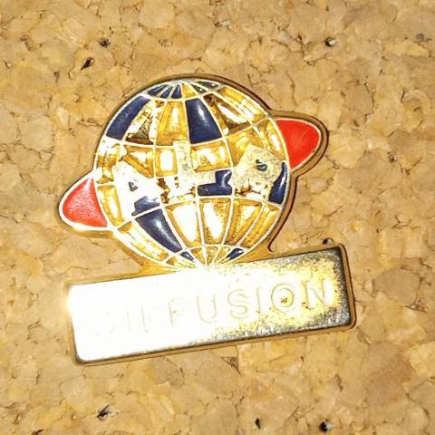 troc de  pin's sans attache, sur mytroc