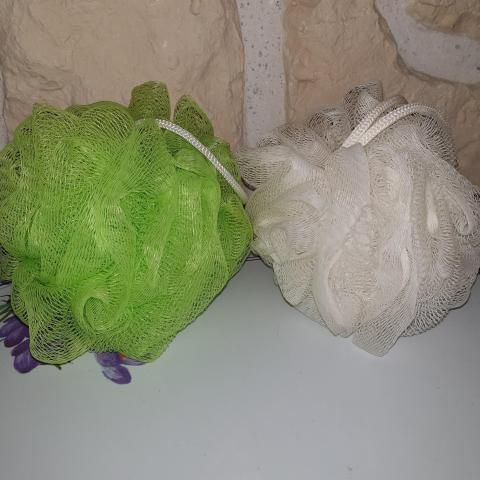 troc de  2 éponges de douche, sur mytroc