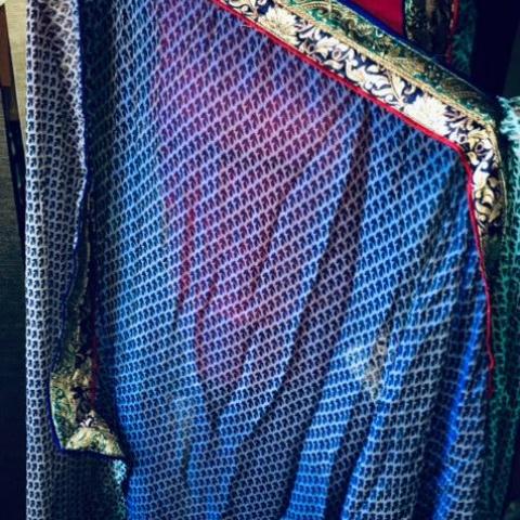 troc de  NEUF: Saree/ sari indien superbe reflets bleutés - Inde, sur mytroc