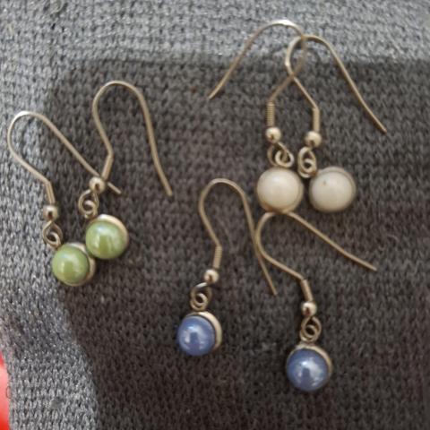 troc de  Boucles d oreilles x 3 paires, sur mytroc