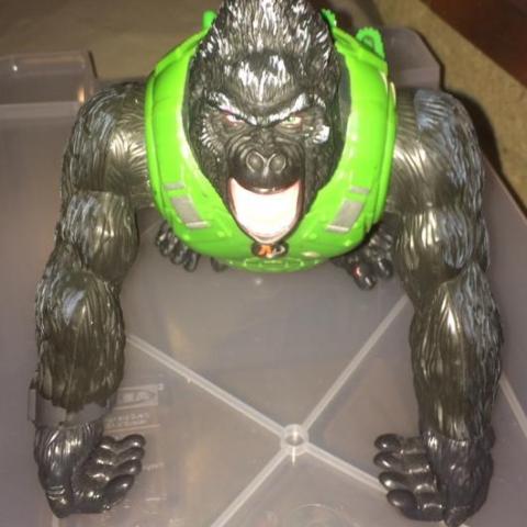 troc de  Figurine Gorille Action Man - Vintage - 20cm - très bon état, sur mytroc