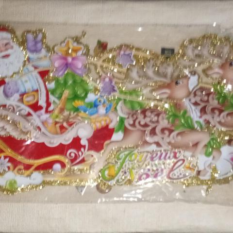 troc de  grand sticker vitraux dimension 33 cm longueur/23 cm hauteur neuf, sur mytroc