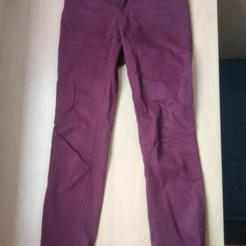 troc de  Pantalon Bordeaux Camaïeu, sur mytroc