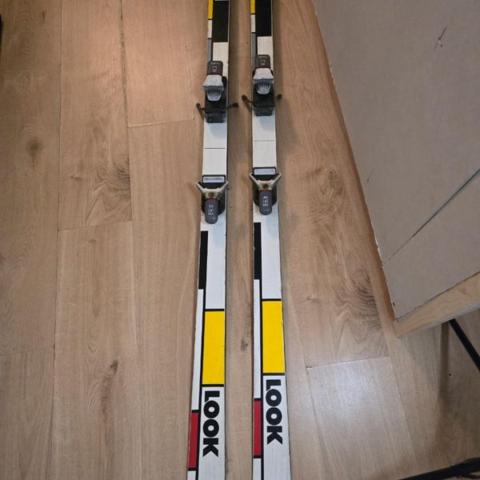 troc de  Paire de ski, sur mytroc