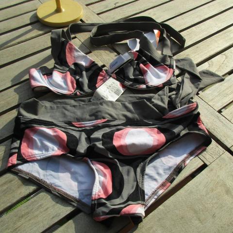 troc de  maillot de bain neuf étam 2 piéces T36, sur mytroc