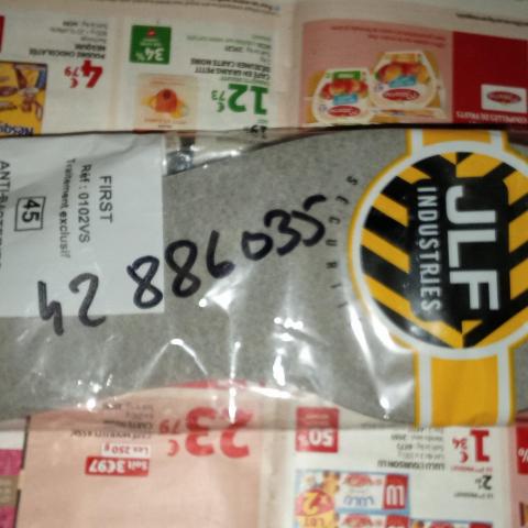 troc de  semelle taille 45 neuve, sur mytroc