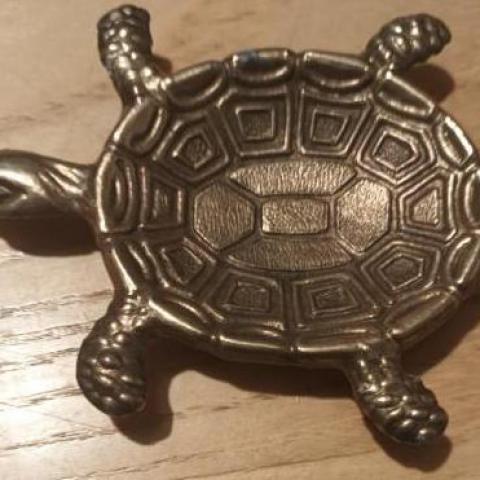 troc de  Cheloniophilie - Tortue en laiton, sur mytroc