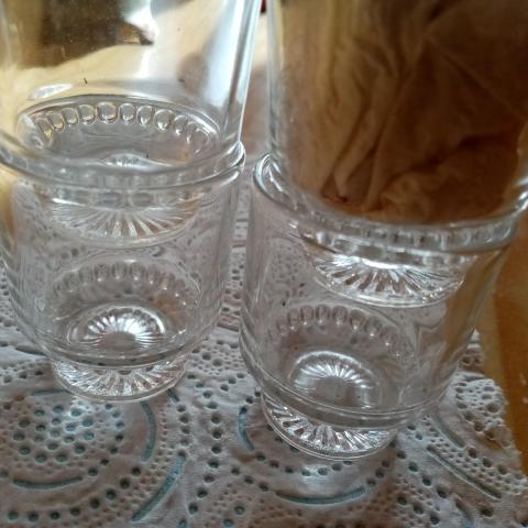 troc de  Lot de mini verres joliment décorés, sur mytroc