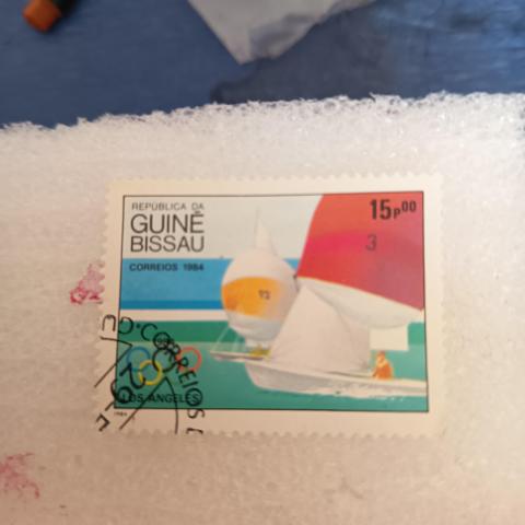 troc de  Lot de cinq timbres Guiné Bissau, sur mytroc