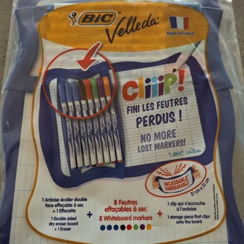 troc de  Ardoise magique neuve et ses crayons, sur mytroc