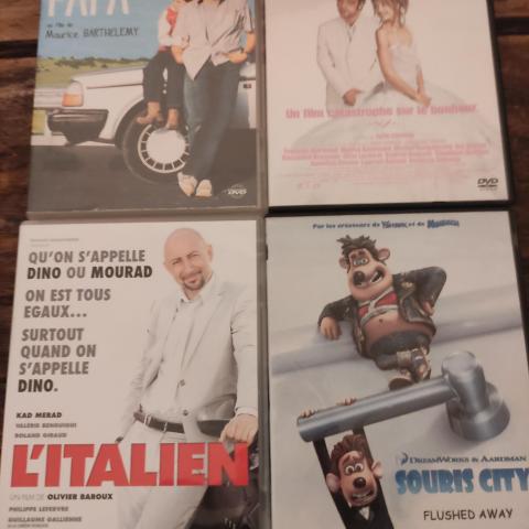 troc de  Lot de 4 DVD, sur mytroc