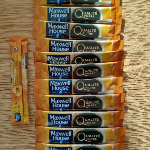 troc de  Lot de 12 dosettes café, sur mytroc