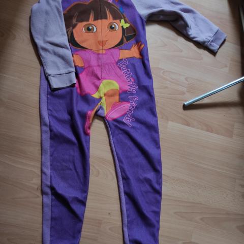 troc de  Pyjama Dora 8 ans, sur mytroc