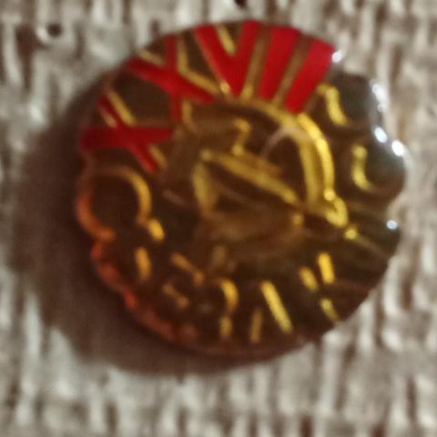 troc de  pin's avec attache, sur mytroc