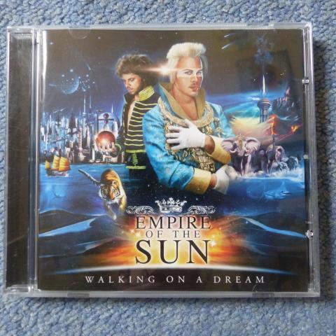 troc de  CD Empire of the sun - Walking on a dream, sur mytroc