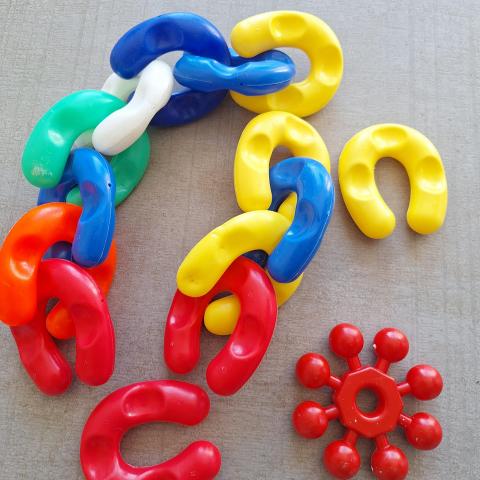 troc de  Jeu de connexions en plastique, sur mytroc