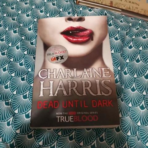 troc de  Charlaine Harris Dead until dark, sur mytroc