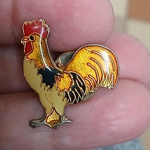 troc de  Reserver Troqueuse  Un Pins, sur mytroc
