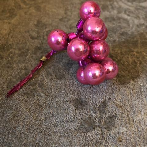 troc de  (réservé) 10 petites boules déco 1,5cm diam. approx. montées sur tige, sur mytroc