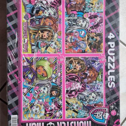 troc de  4 puzzles Monster High neuf sous blister, sur mytroc