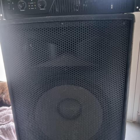 troc de  Enceinte novistar + connexion + ampli hpa 600, sur mytroc