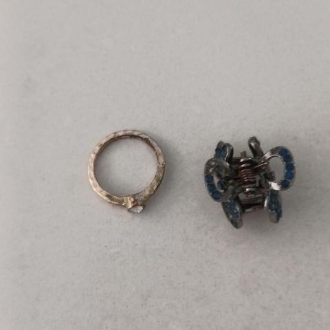 troc de  Bague et pince cheveux, sur mytroc