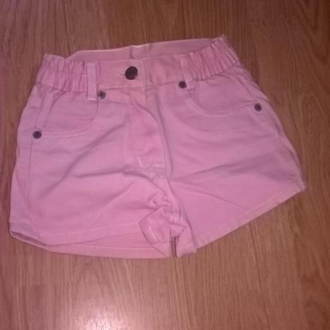 troc de  short en jeans rose taille 5 ans, sur mytroc