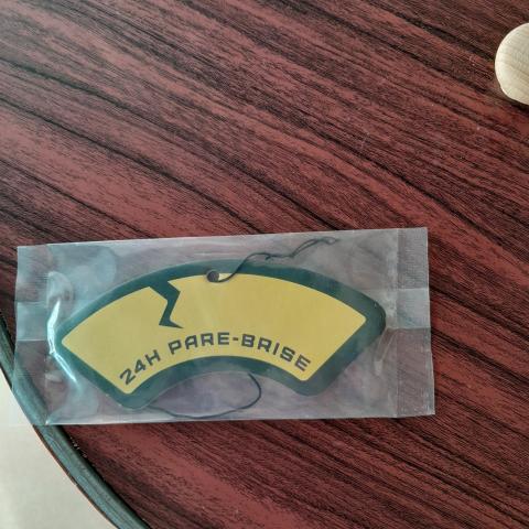 troc de  1 Désodorisant voiture neuf, sur mytroc