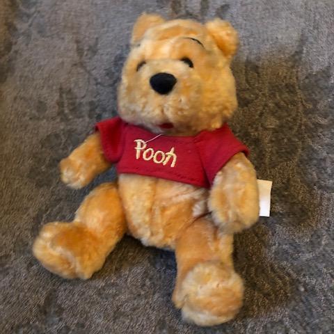 troc de  Peluche Winnie l'ourson 12cm assis approx., sur mytroc