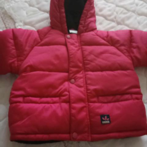 troc de  Blousou neuf 6 mois la fayette  doublé moumoute, sur mytroc