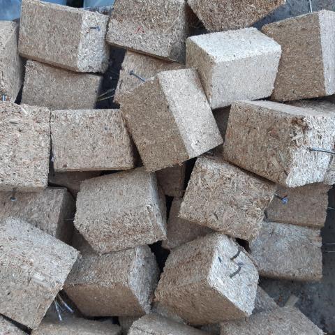 troc de  Cales agglomérés, sur mytroc