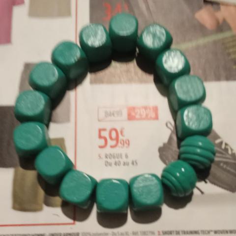 troc de  bracelet extensible fait main perles bois, sur mytroc