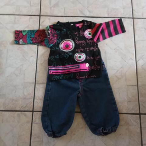troc de  Ensemble noir et rose pic ouic6 mois neuf, sur mytroc