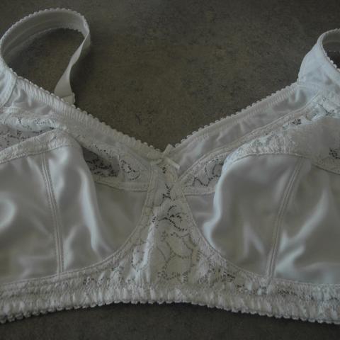 troc de  Soutien Gorge Blanc (b), sur mytroc