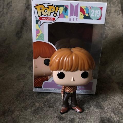 troc de  (réservé) Figurine Pop ! Rocks de Funko Jin, hauteur 10cm approx., sur mytroc