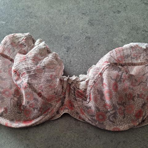 troc de  Soutien gorge sans complexe, sur mytroc