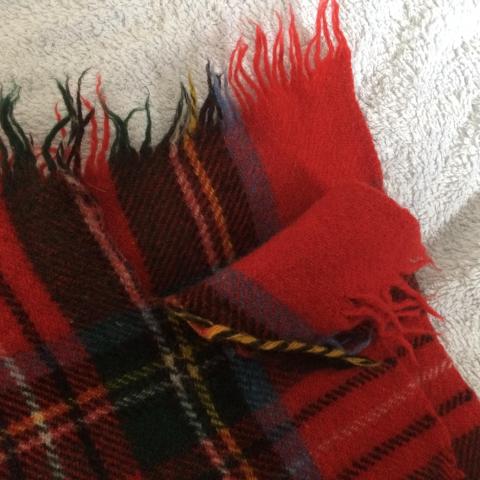 troc de  Plaid écossais en laine, sur mytroc