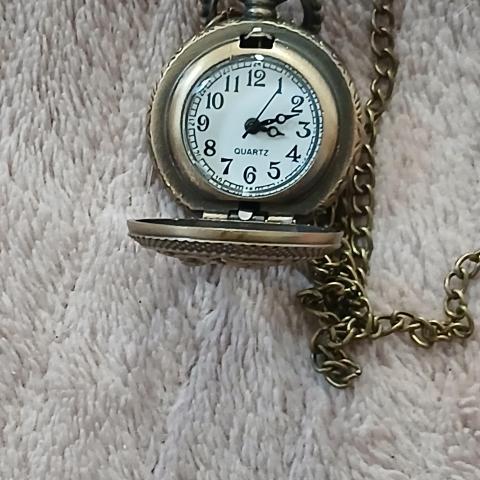 troc de  Reserver. SISI. Montre A Gousset Femme, sur mytroc