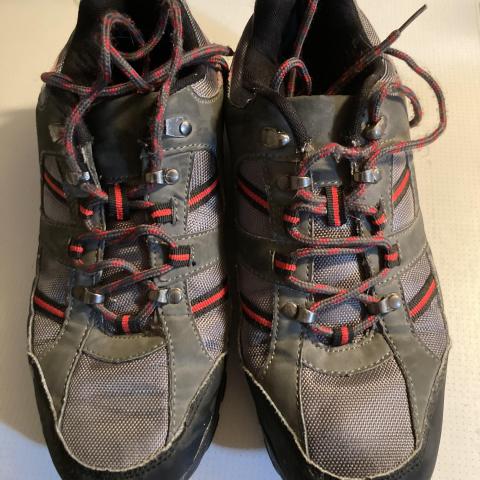 troc de  Chaussures de marche taille 43, sur mytroc