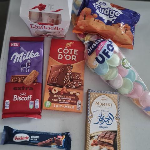 troc de  Lot biscuits réservé Aventure, sur mytroc