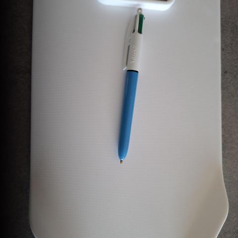 troc de  Planche a decouper neuve, sur mytroc