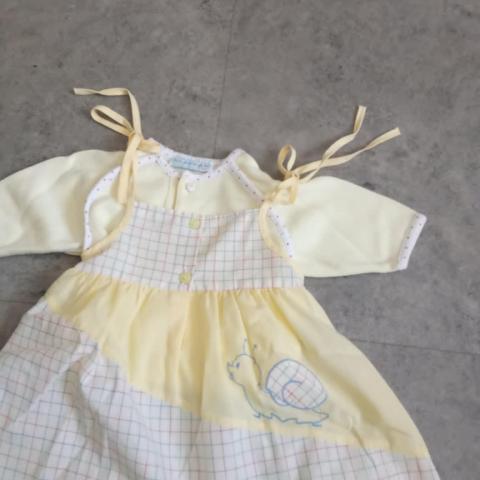troc de  Ensemble 6 mois jaune robe été et son petit assorti marque clayeu, sur mytroc