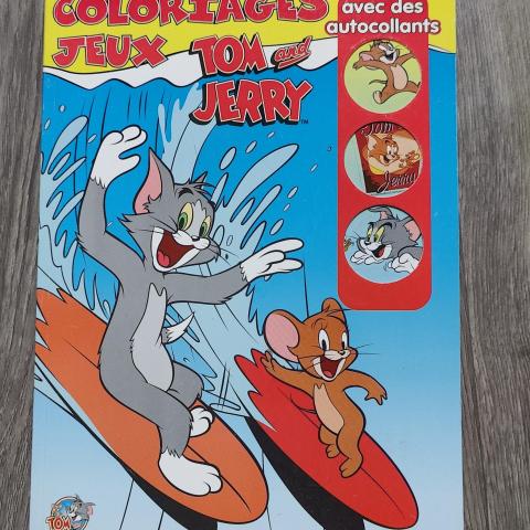 troc de  Reservé ✉️ Livre coloriage et activités neuf, sur mytroc