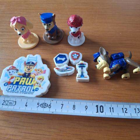 troc de  Lot petites gommes et figurines pat patrouille, sur mytroc