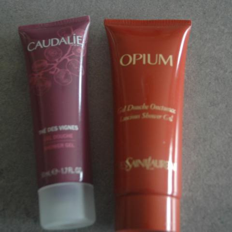 troc de  RESERVE    GELS DOUCHE Caudalie et YSL, sur mytroc