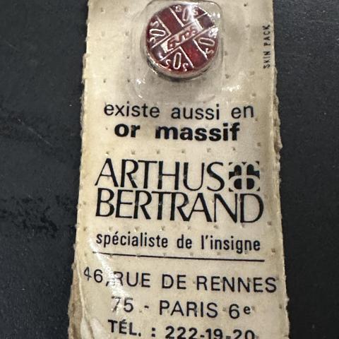 troc de  Pin’s Arthus Bertrand emballé, sur mytroc