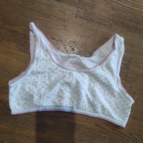troc de  Brassière 10 ans, sur mytroc