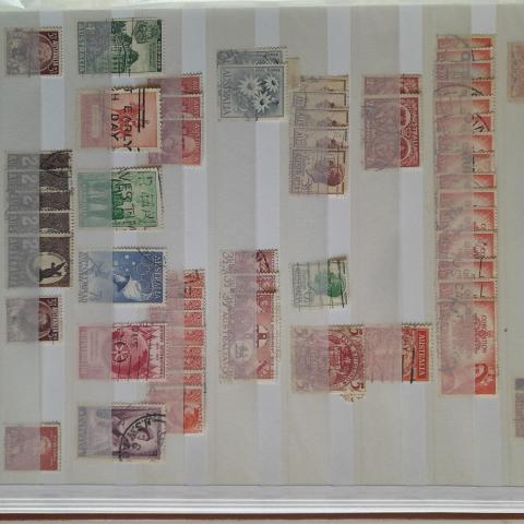 troc de  Echange timbres d Australie contre flyers uniquement, sur mytroc