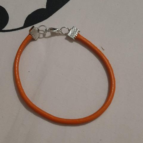 troc de  Bracelet cuir orange, sur mytroc