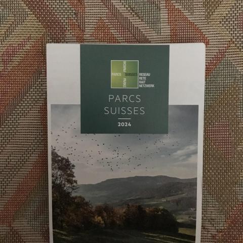 troc de  Carte de poche " Parcs de Suisse ", sur mytroc